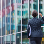 Comment investir dans l'immobilier commercial pour développer son entreprise ?